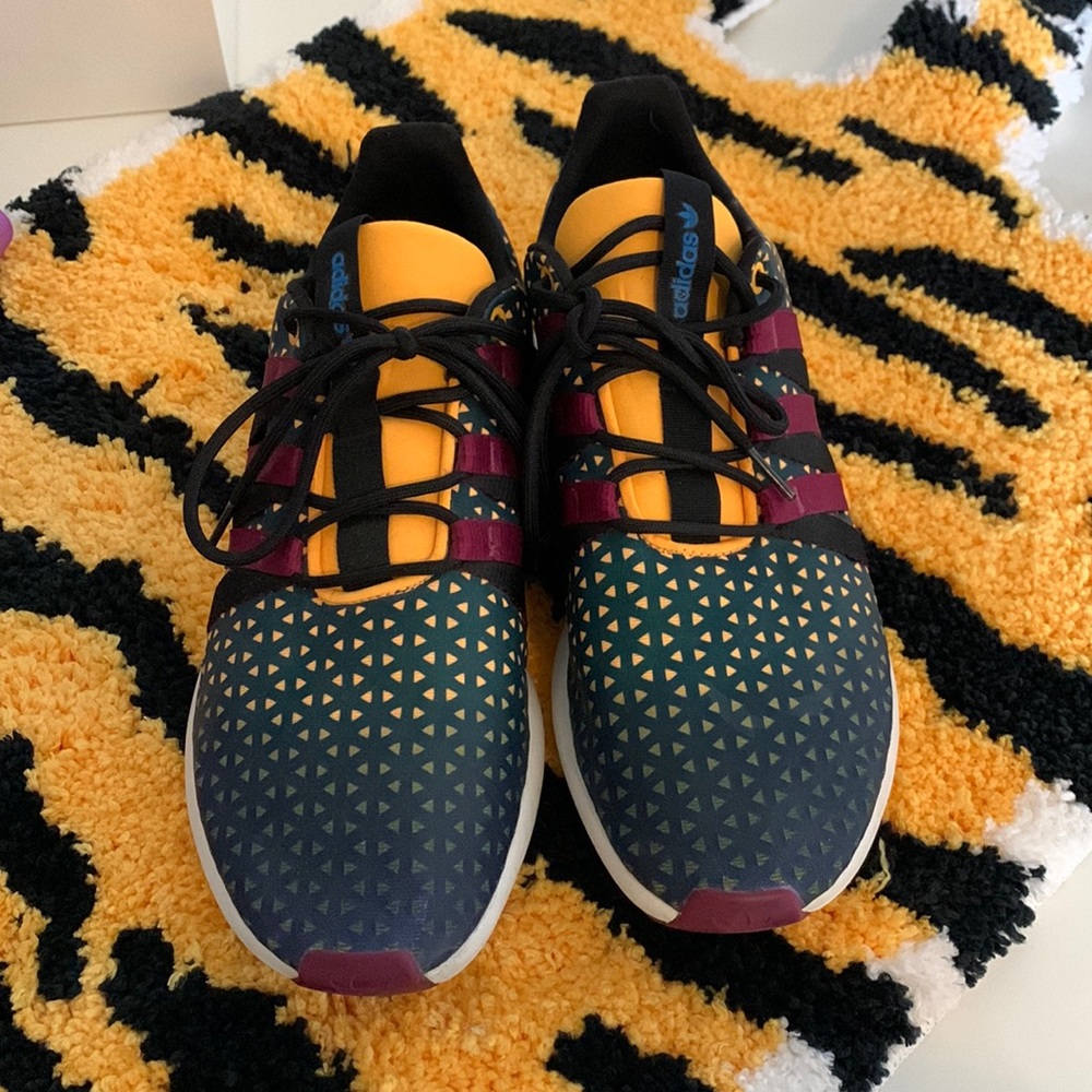 ADIDAS - Sl loop runner size mens 8.5 womens 10